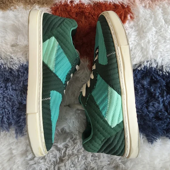 Jade x Fuego Dance Low-top Sneakers - Picture 2 of 7